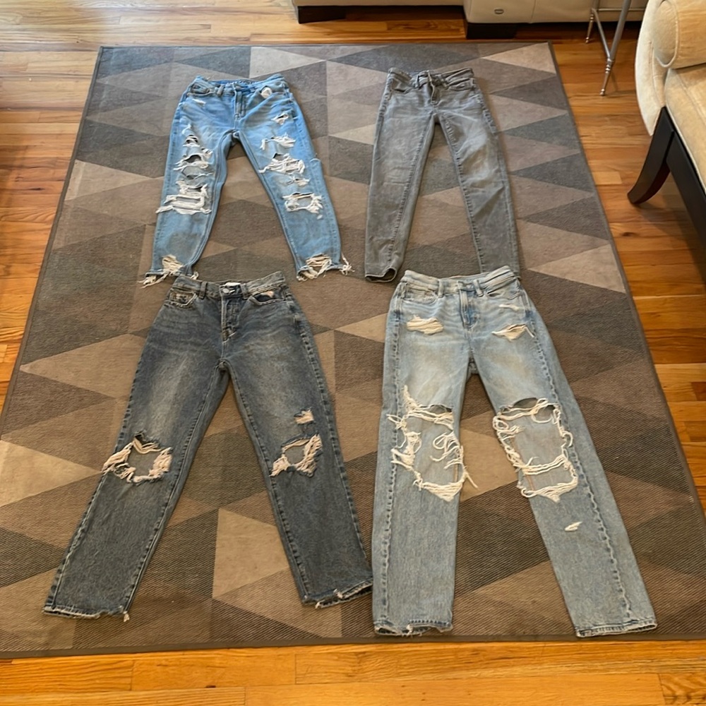 American Eagle high waisted Denim Bundle of 4 jeans. Size 000. AMAZING!!!